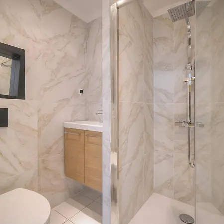 Tine -croisette-150m Plage- Vca * Cannes